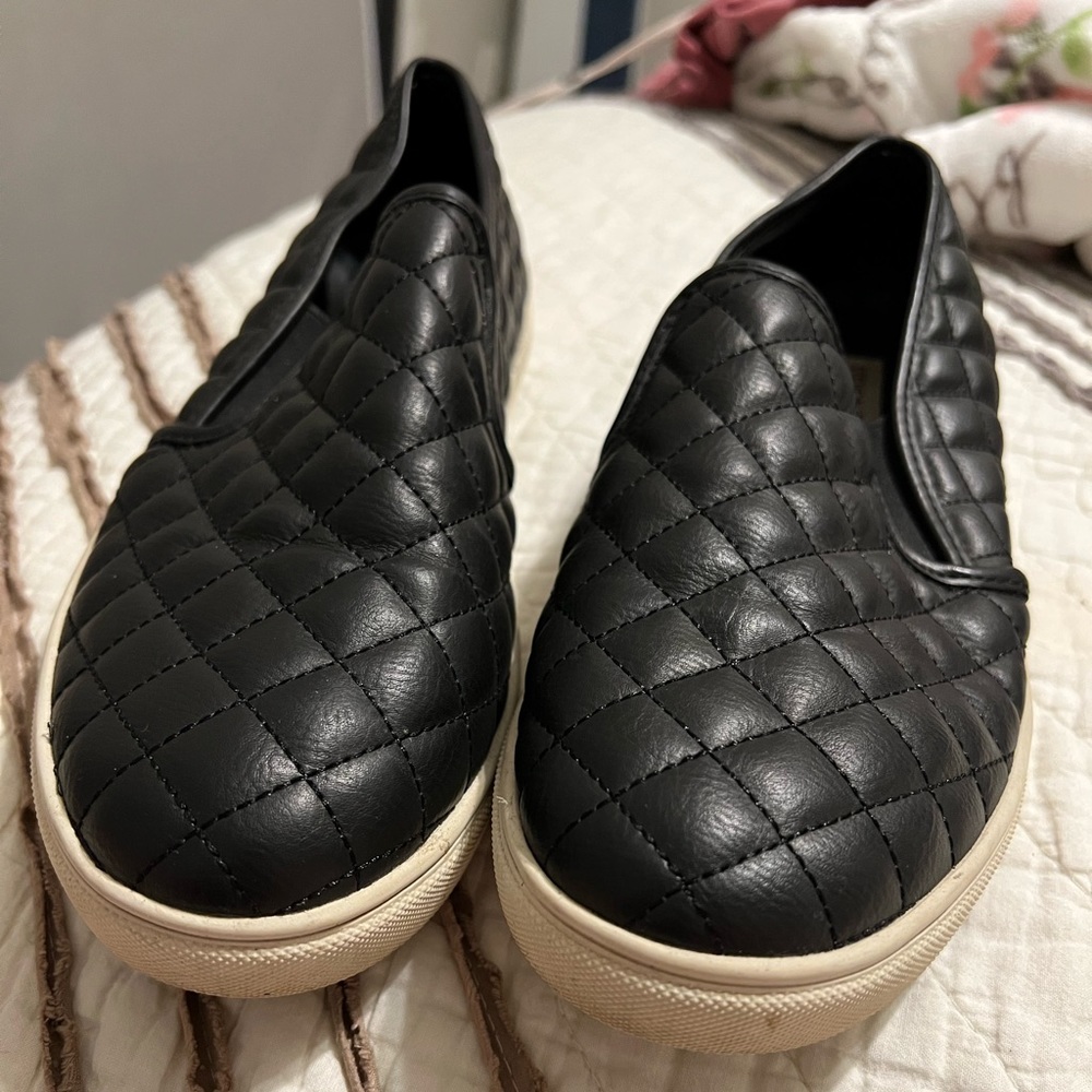 Steve madden size 11 black shoes